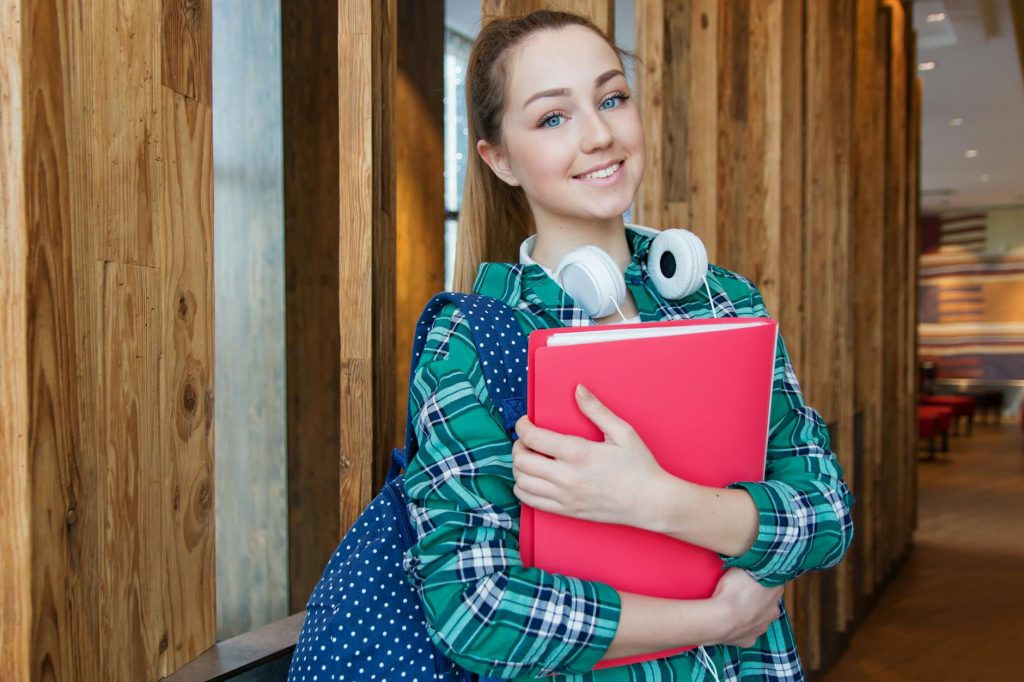 10 Ways to Make Money as a Student