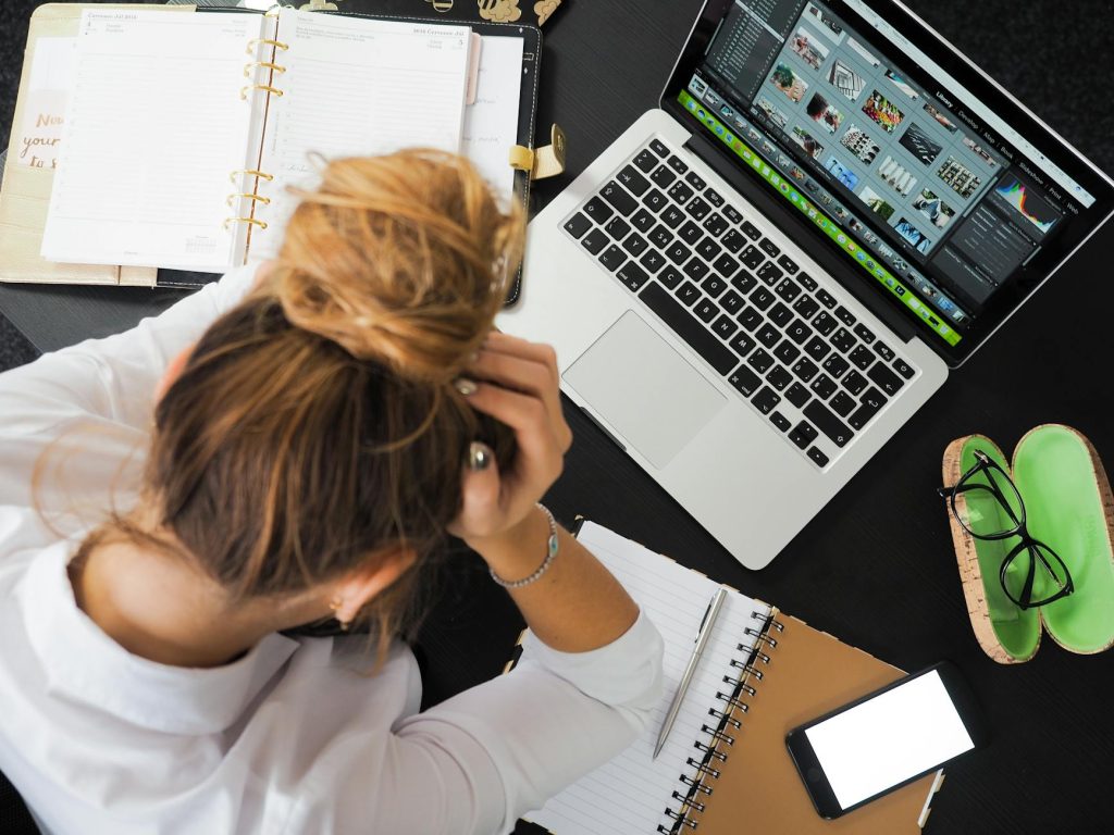Discover 10 Ways to Make Money Without a Job, complete with strategies and benefits. Start your journey to financial independence today with Wealthy Motivation Media!